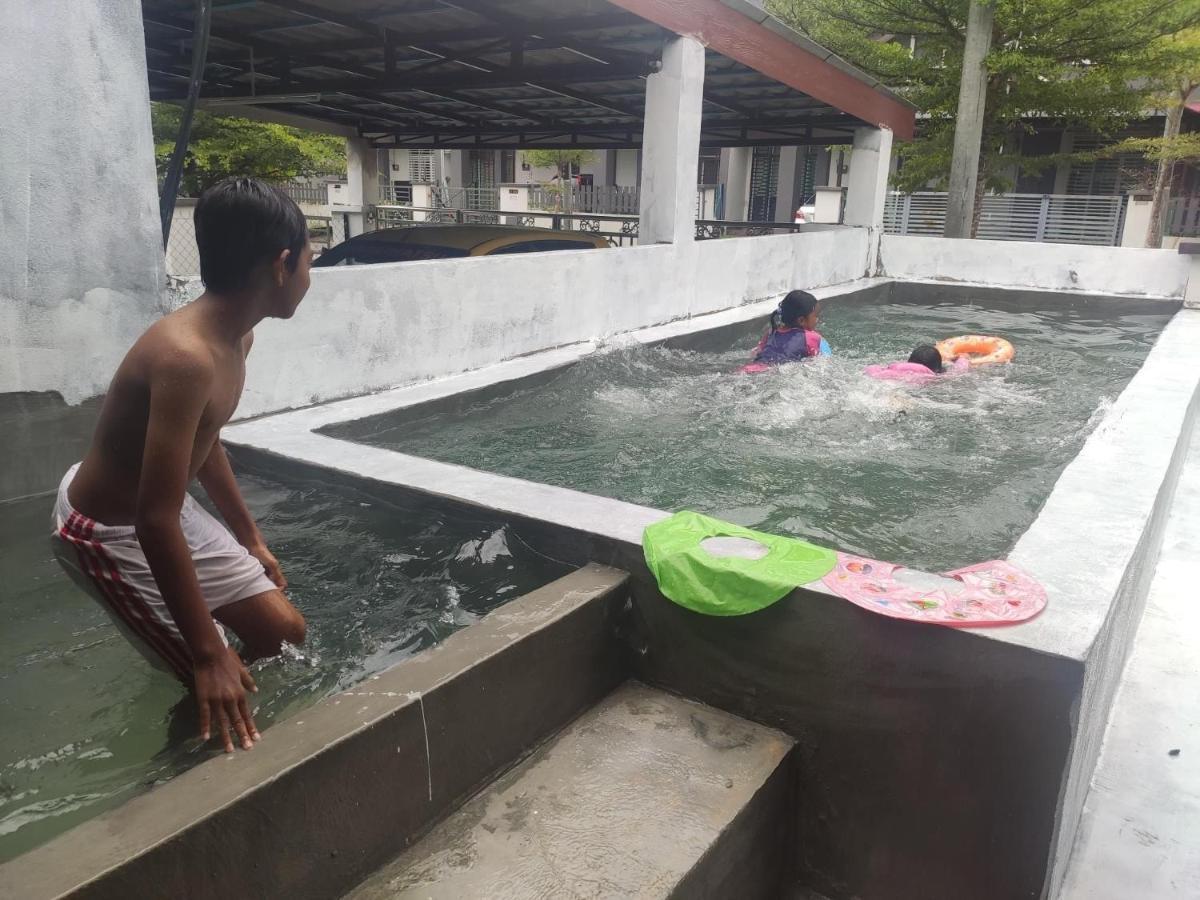 Jeli Homestay Ayer Puteh Jeli Kelantan Private Swimming Pool Kampong Jeli Kerawat Exteriör bild