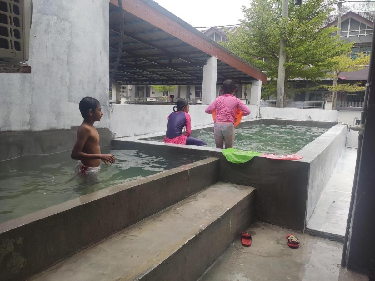 Jeli Homestay Ayer Puteh Jeli Kelantan Private Swimming Pool Kampong Jeli Kerawat Exteriör bild